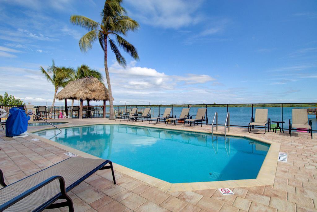 Hutchinson Island Hotel Fort Pierce Exterior photo